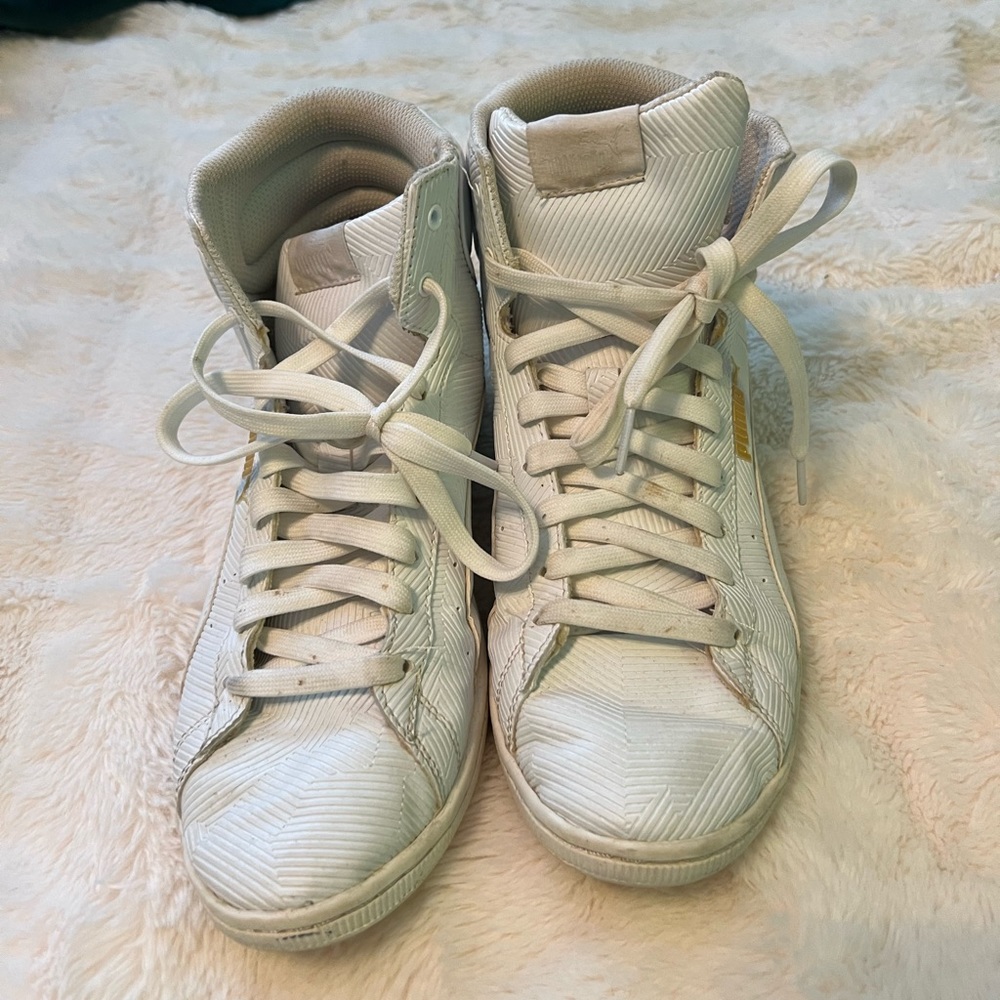 PUMA high top white shoes women’s 9.5